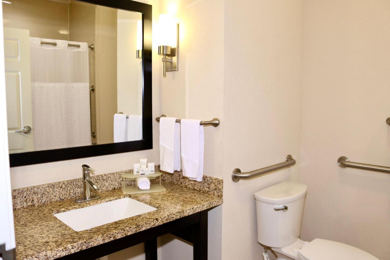 Holiday Inn Express & Suites Houston Northwest-Brookhollow By Ihg Esterno foto