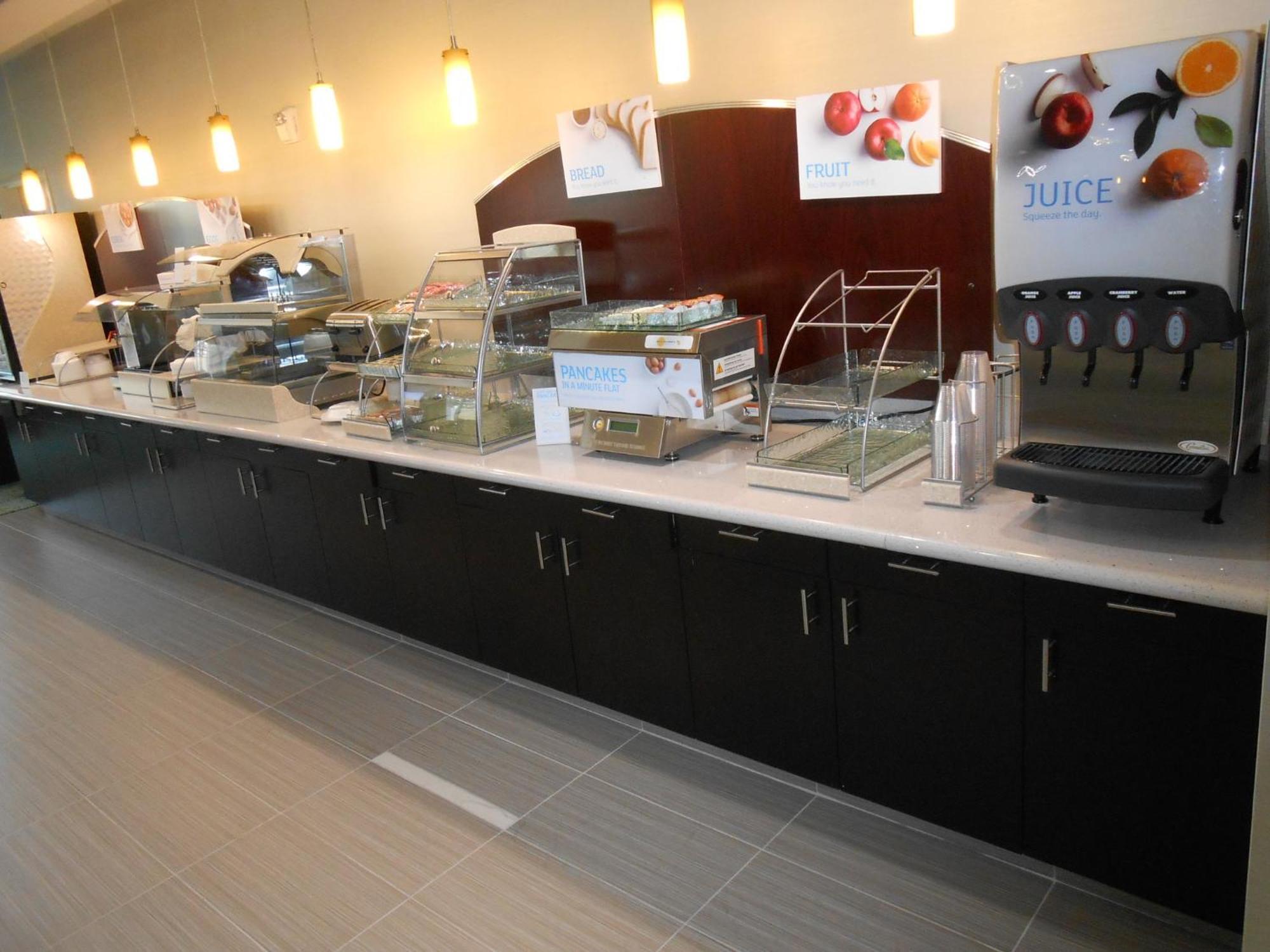 Holiday Inn Express & Suites Houston Northwest-Brookhollow By Ihg Esterno foto