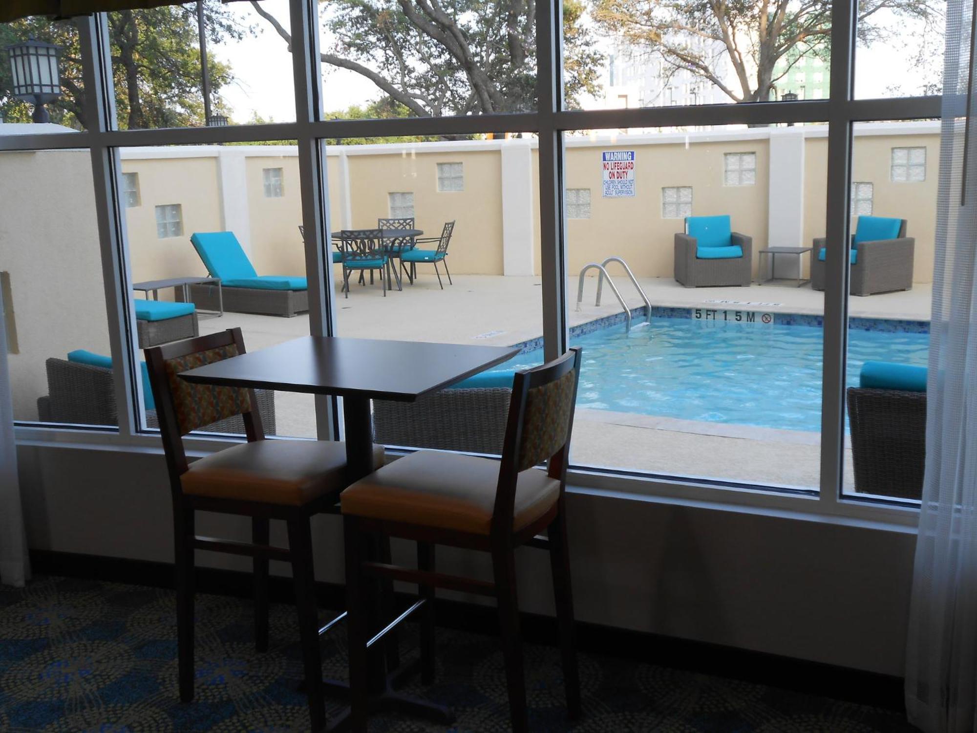 Holiday Inn Express & Suites Houston Northwest-Brookhollow By Ihg Esterno foto